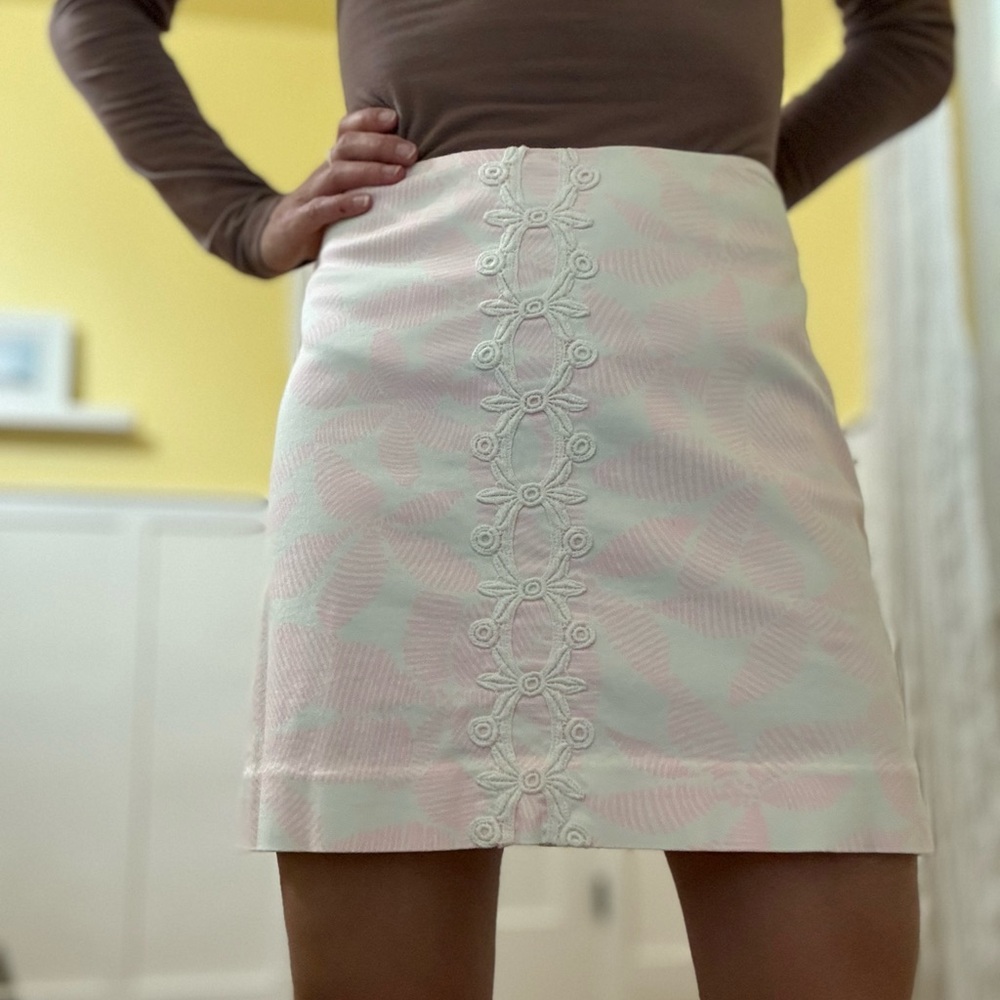 Pink and white. Lilly Pulitzer Skirt. Size 0.
